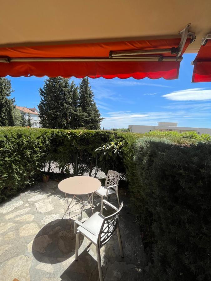 Charmant Studio Avec Terrasse Et Parking A ונס מראה חיצוני תמונה